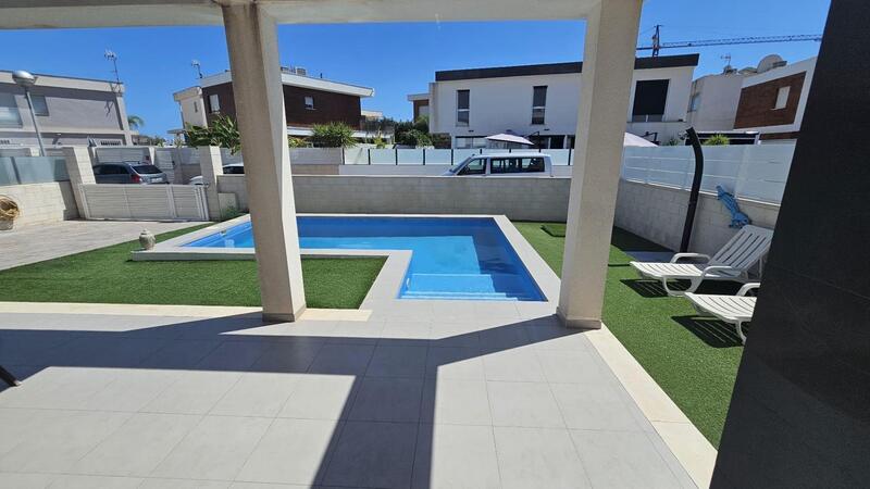 3 Cuarto Villa en venta