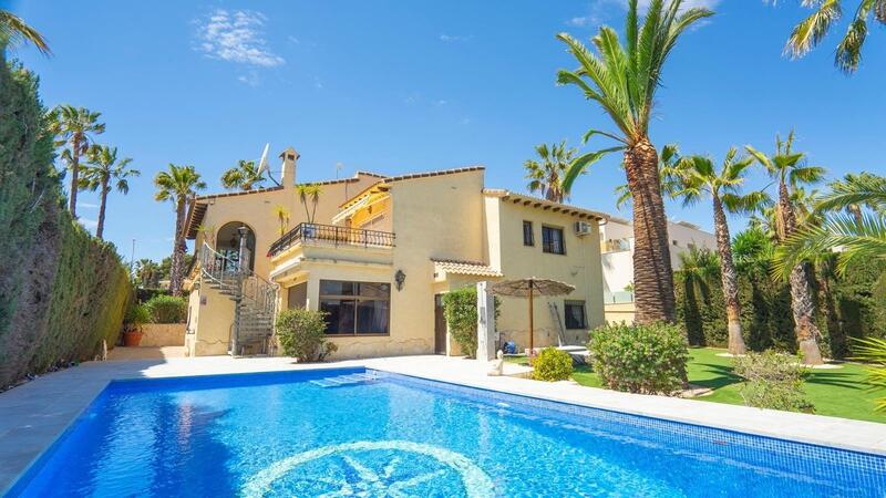 4 bedroom Villa for sale