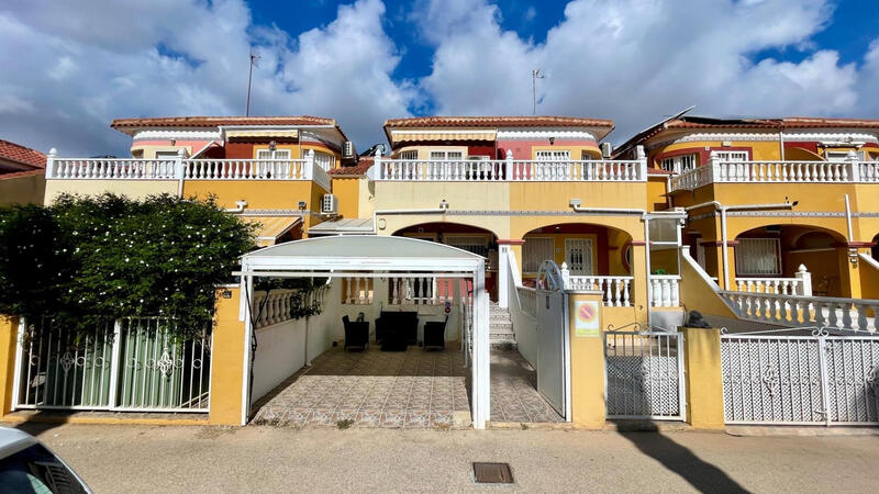 Stadthaus zu verkaufen in Orihuela Costa, Alicante