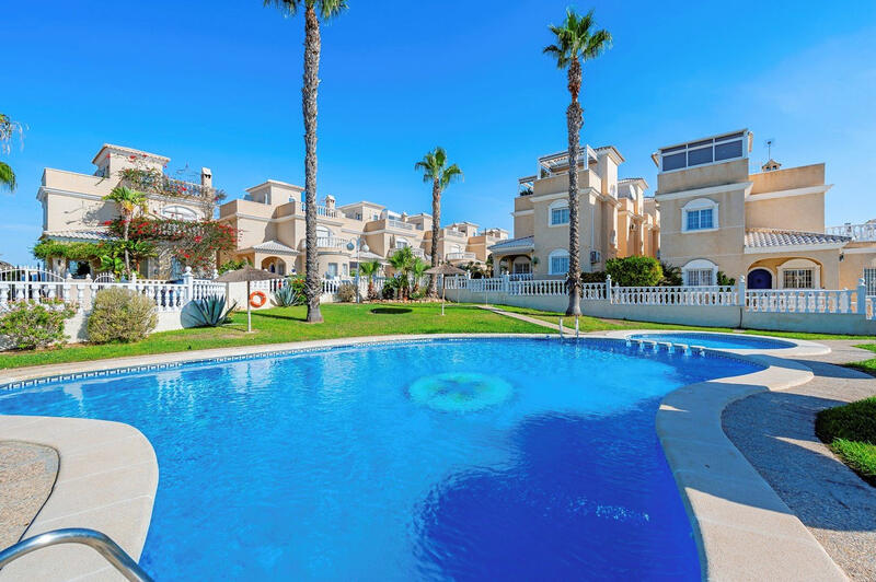 Villa til salg i Orihuela, Alicante