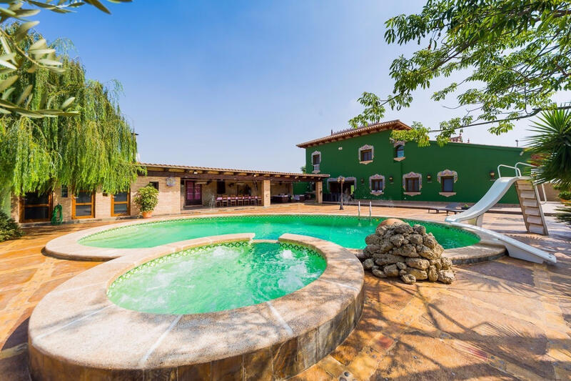 Country House for sale in Almoradí, Alicante