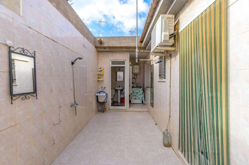 2 Cuarto Villa en venta