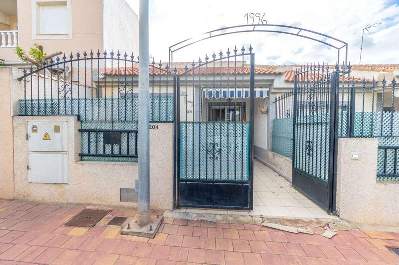 2 Cuarto Villa en venta