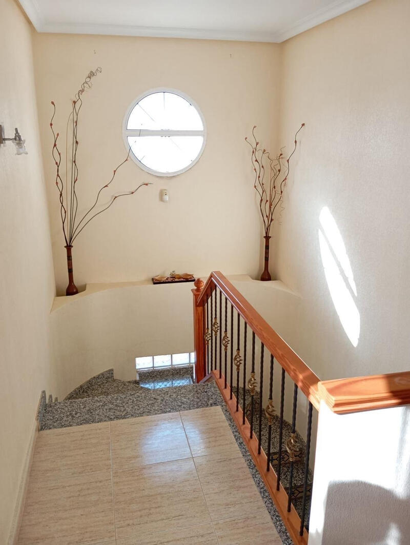 2 Cuarto Villa en venta