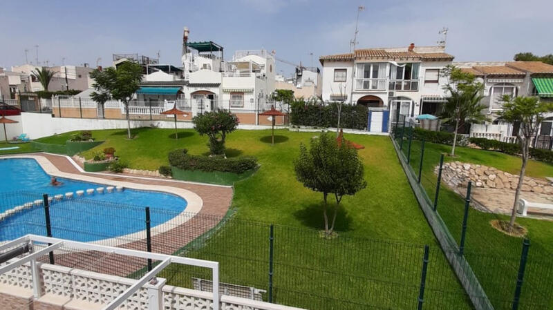 1 Cuarto Villa en venta