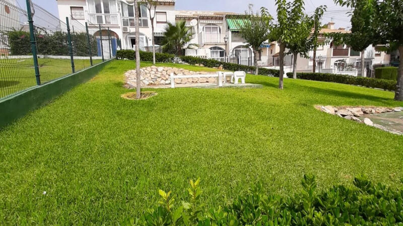 1 Cuarto Villa en venta