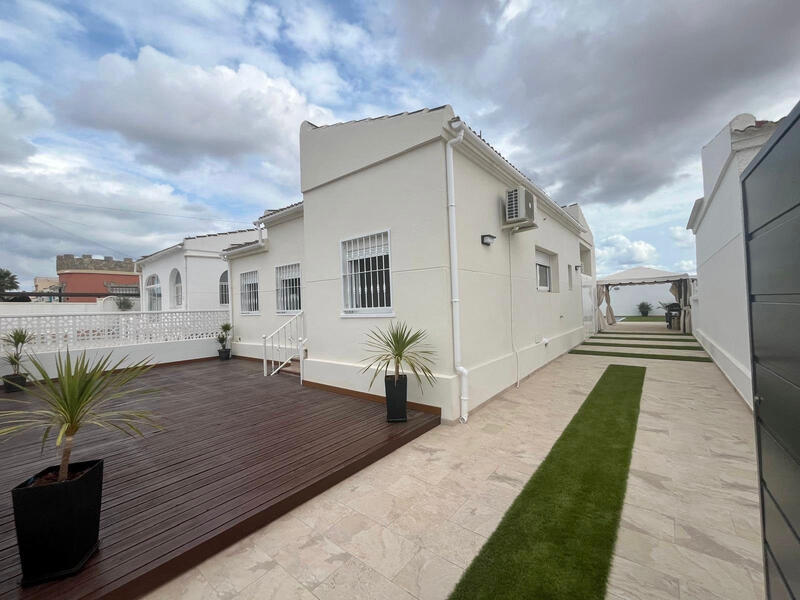 3 Cuarto Villa en venta