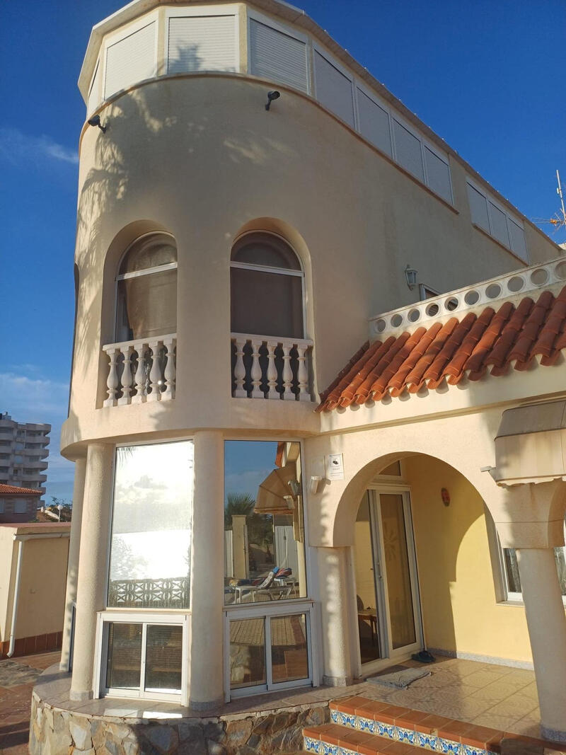 7 Cuarto Villa en venta