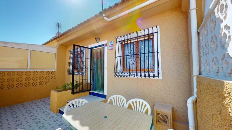 2 Cuarto Villa en venta