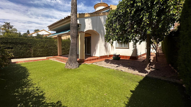 4 Cuarto Villa en venta