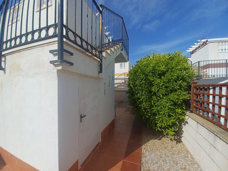 2 Cuarto Villa en venta