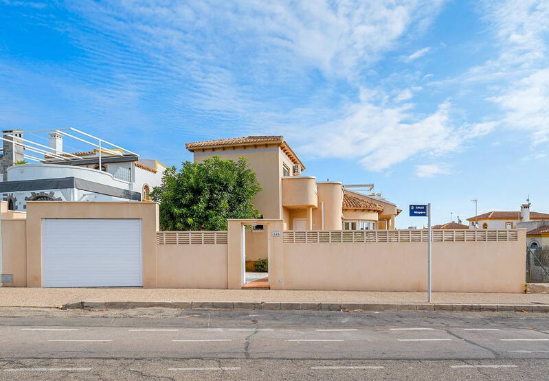 3 Cuarto Villa en venta