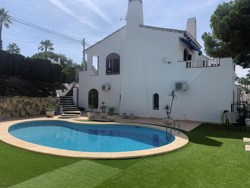 Villa à vendre dans Villamartin, Alicante