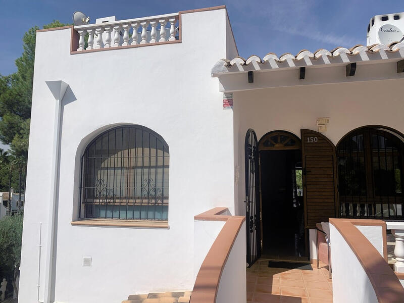 4 Cuarto Villa en venta