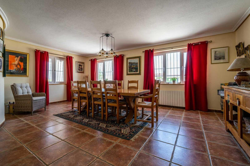 4 slaapkamer Villa Te koop