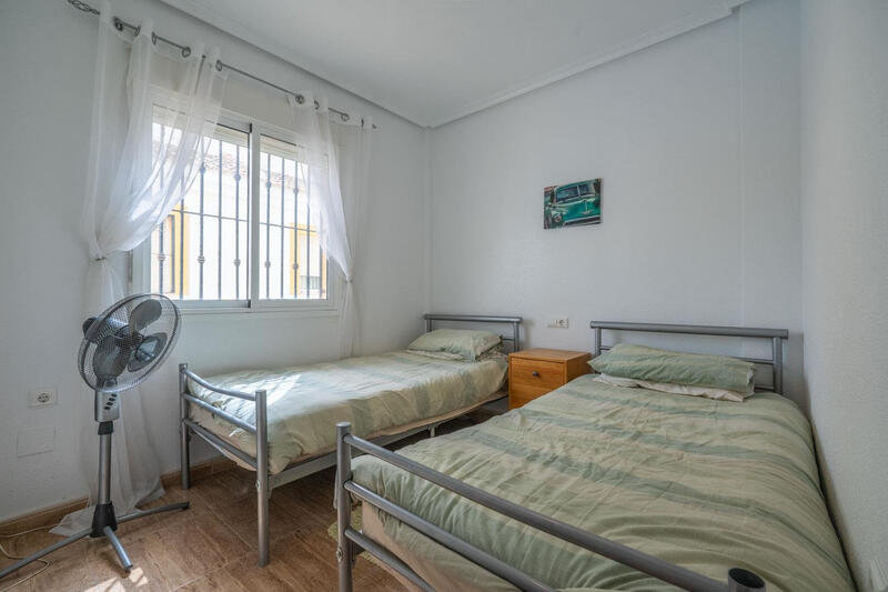 2 Schlafzimmer Stadthaus zu verkaufen