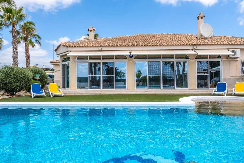 6 bedroom Villa for sale