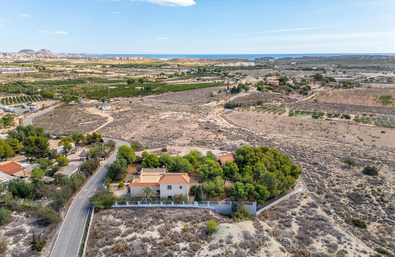 Villa zu verkaufen in Alacant/Alicante, Alicante