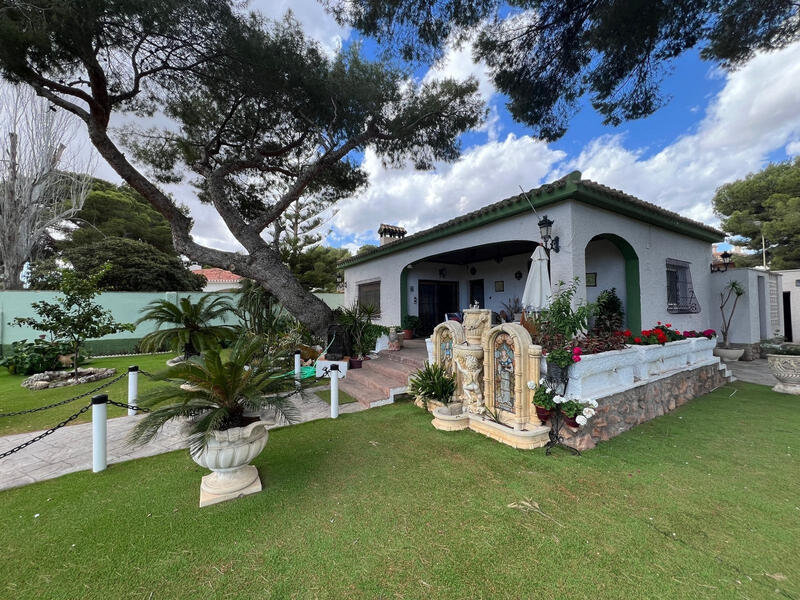 Villa à vendre dans Campoamor, Alicante