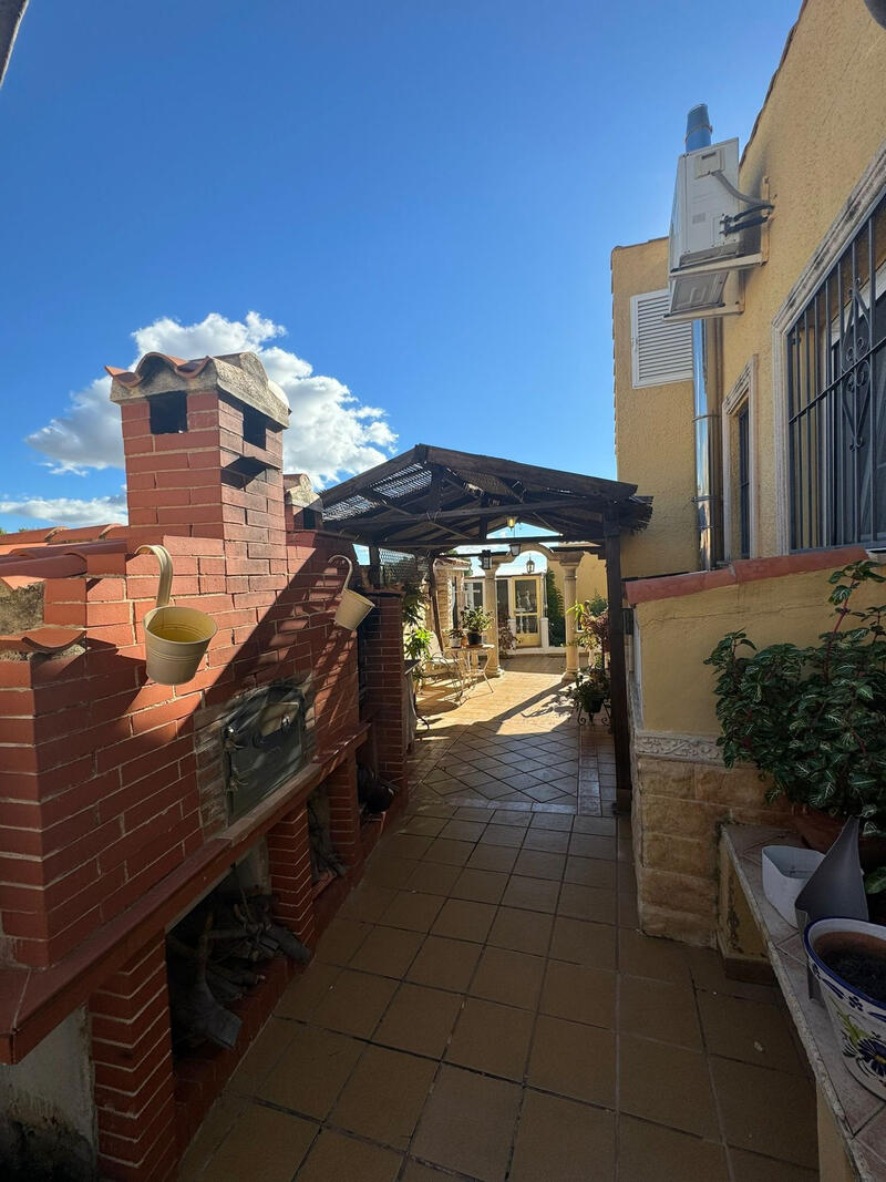 6 Cuarto Villa en venta