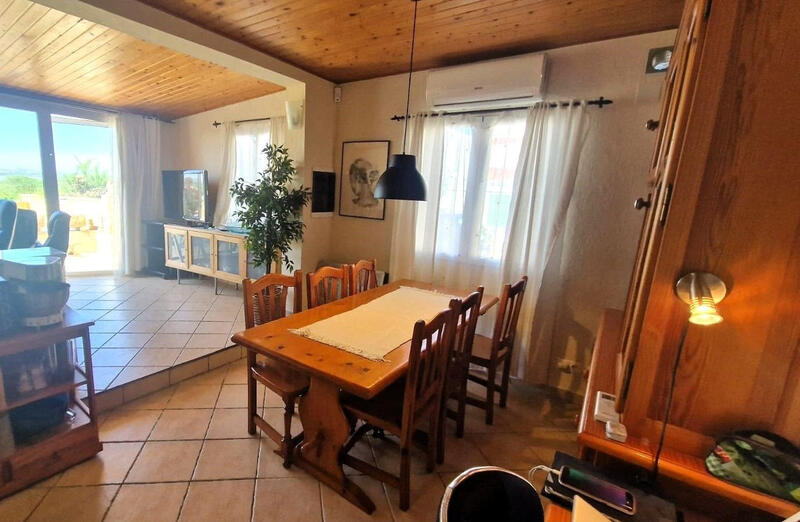 3 slaapkamer Gezinswoning Te koop