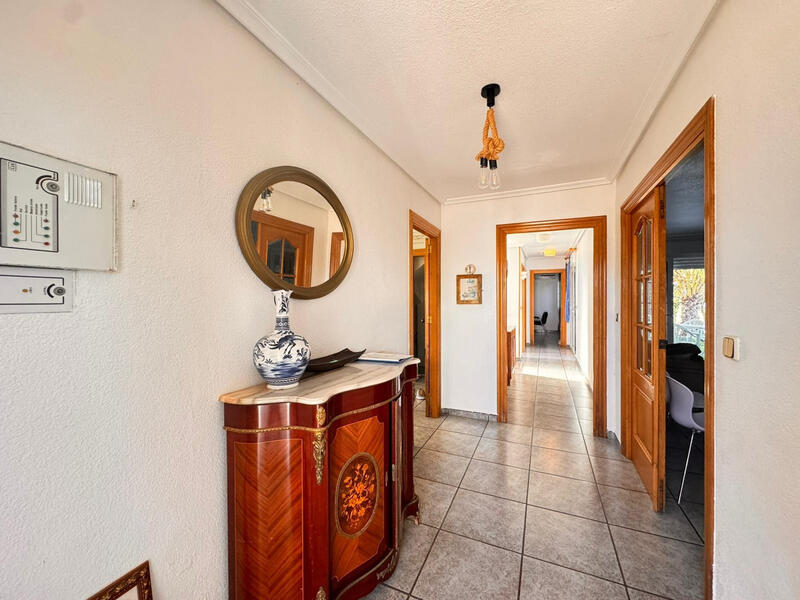 9 chambre Villa à vendre