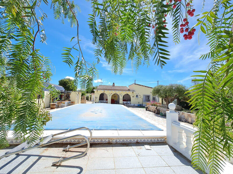 Villa à vendre dans Castalla, Alicante