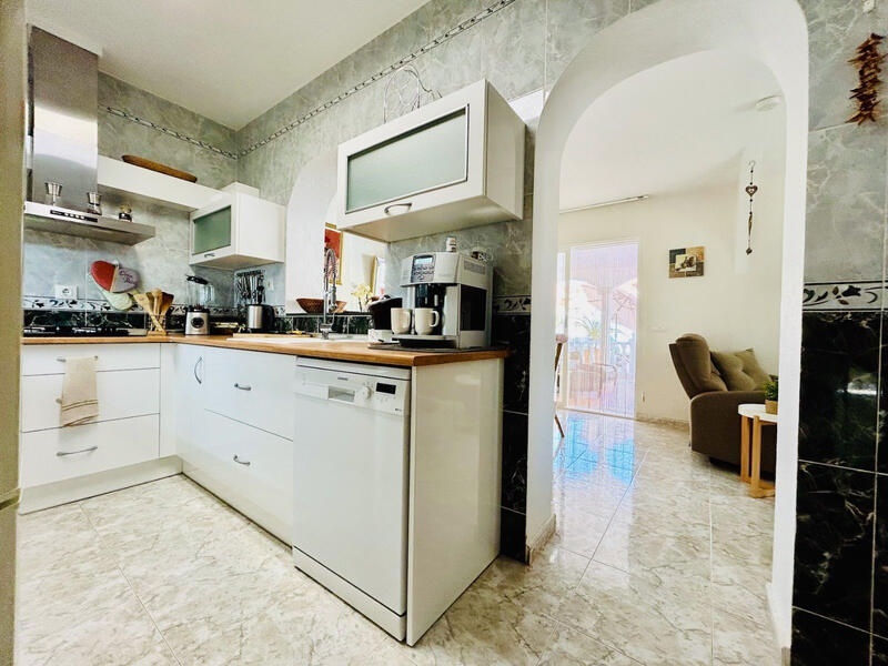 Villa à vendre dans Torrevieja, Alicante