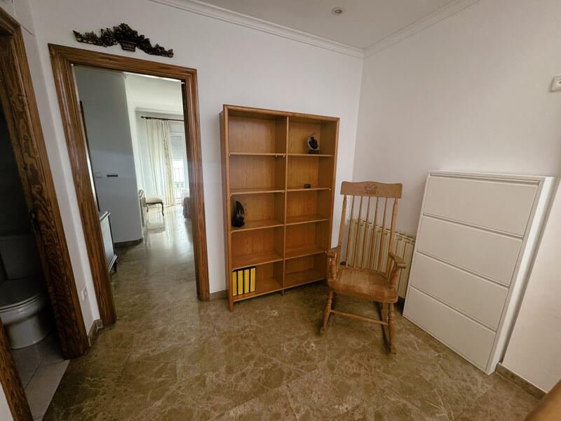 5 slaapkamer Gezinswoning Te koop