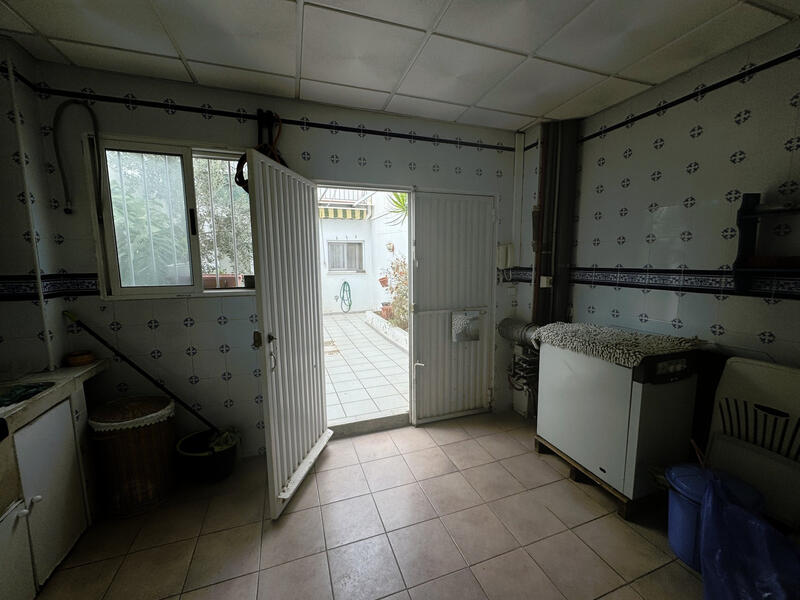 5 slaapkamer Gezinswoning Te koop