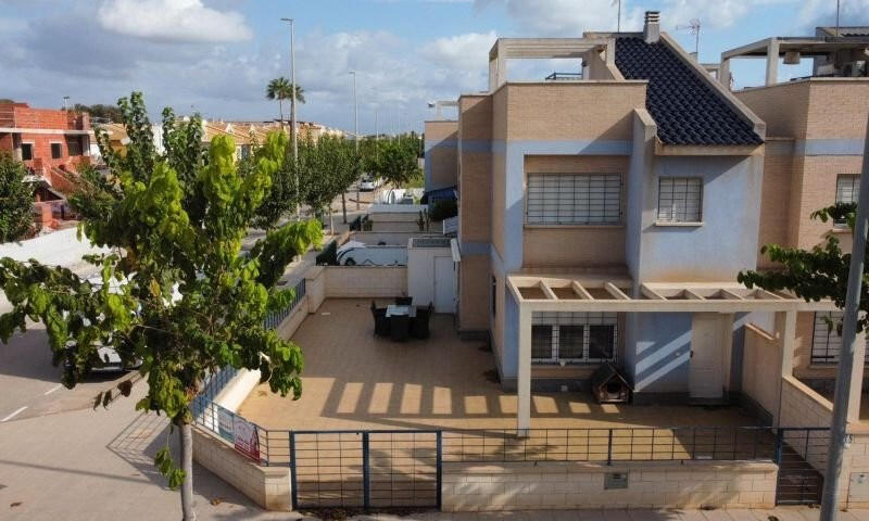 4 Cuarto Villa en venta