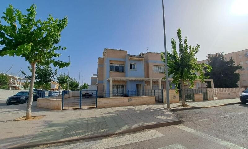 4 Cuarto Villa en venta