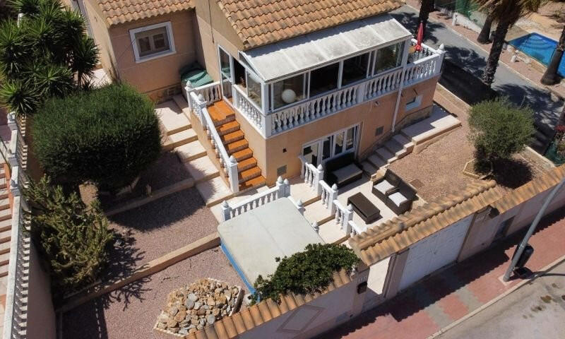 4 Cuarto Villa en venta