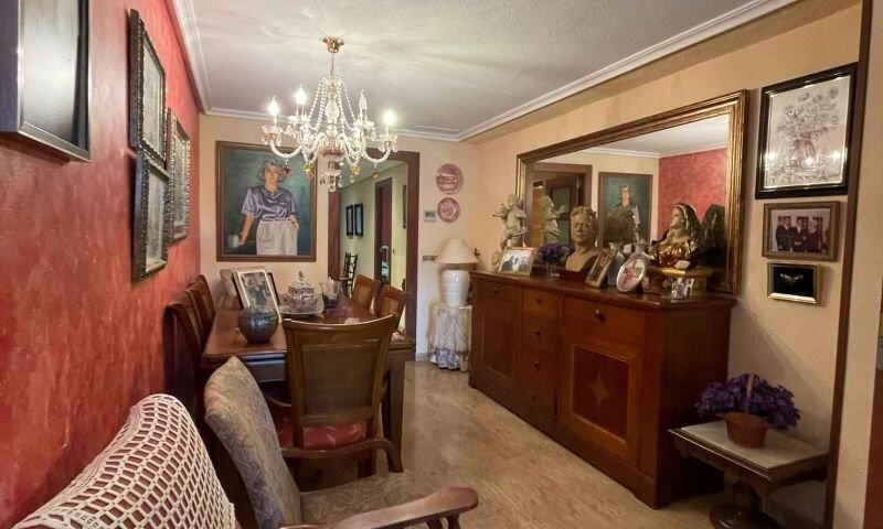 4 Cuarto Villa en venta