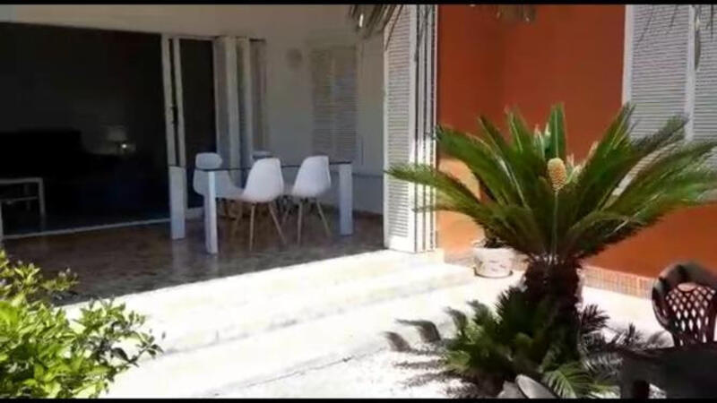 4 Cuarto Villa en venta