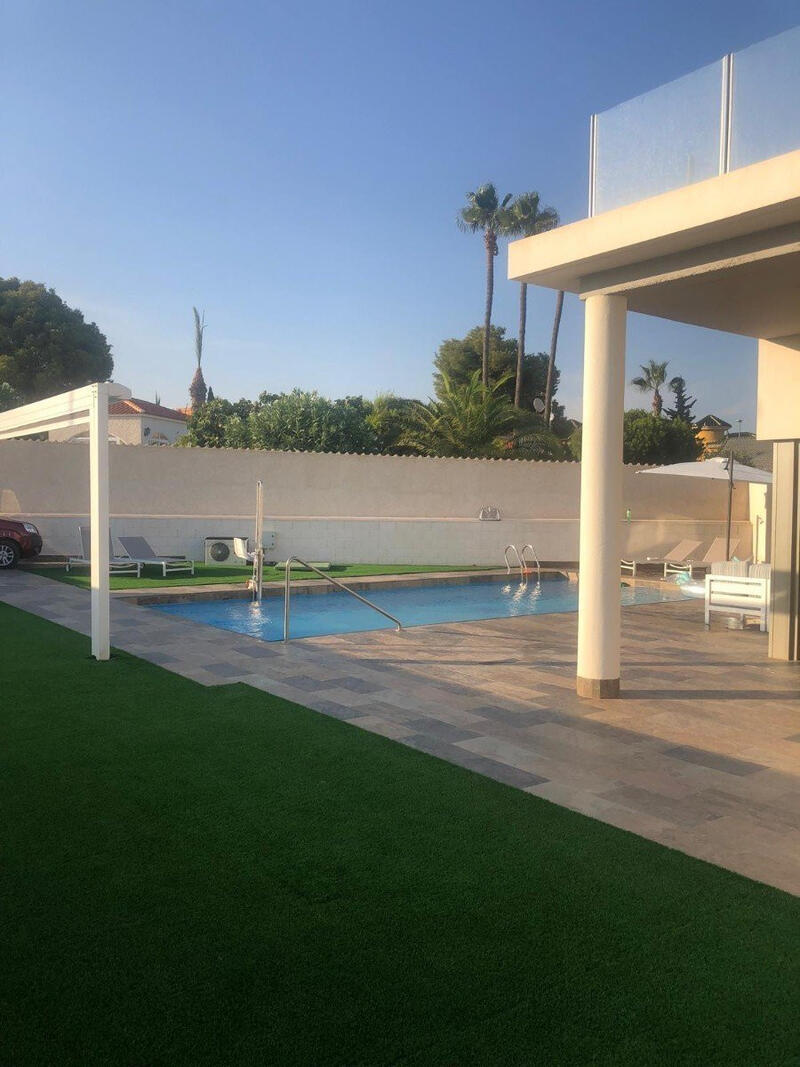 3 Cuarto Villa en venta