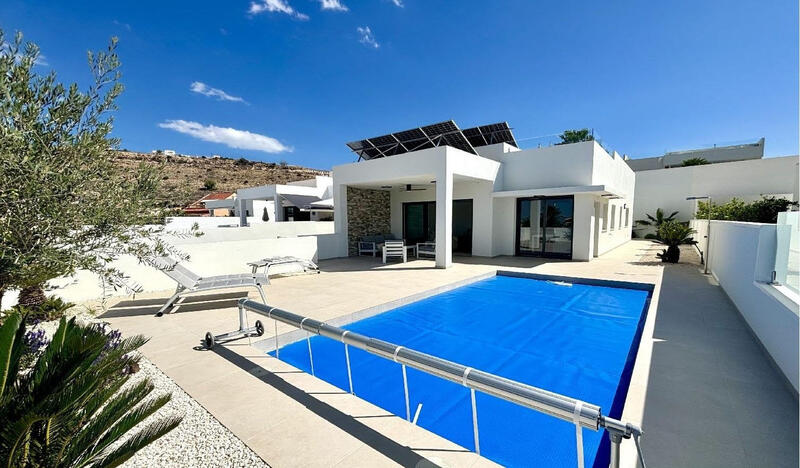 Villa à vendre dans Benijófar, Alicante