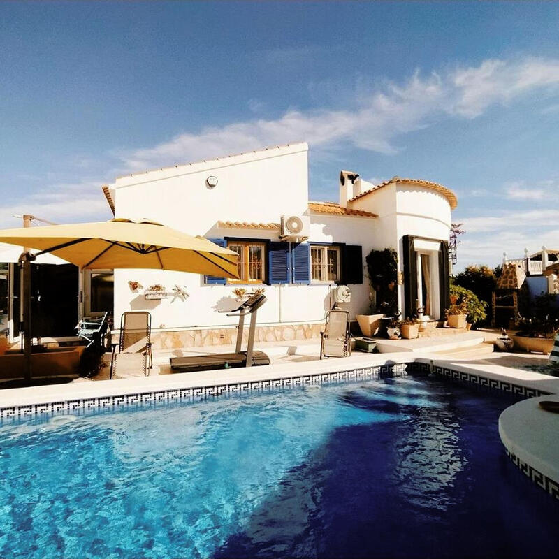 Villa en venta en Orihuela Costa, Alicante