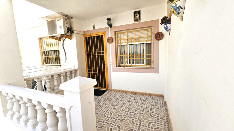 2 Cuarto Villa en venta