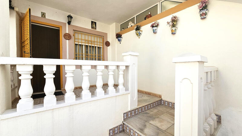 2 Cuarto Villa en venta