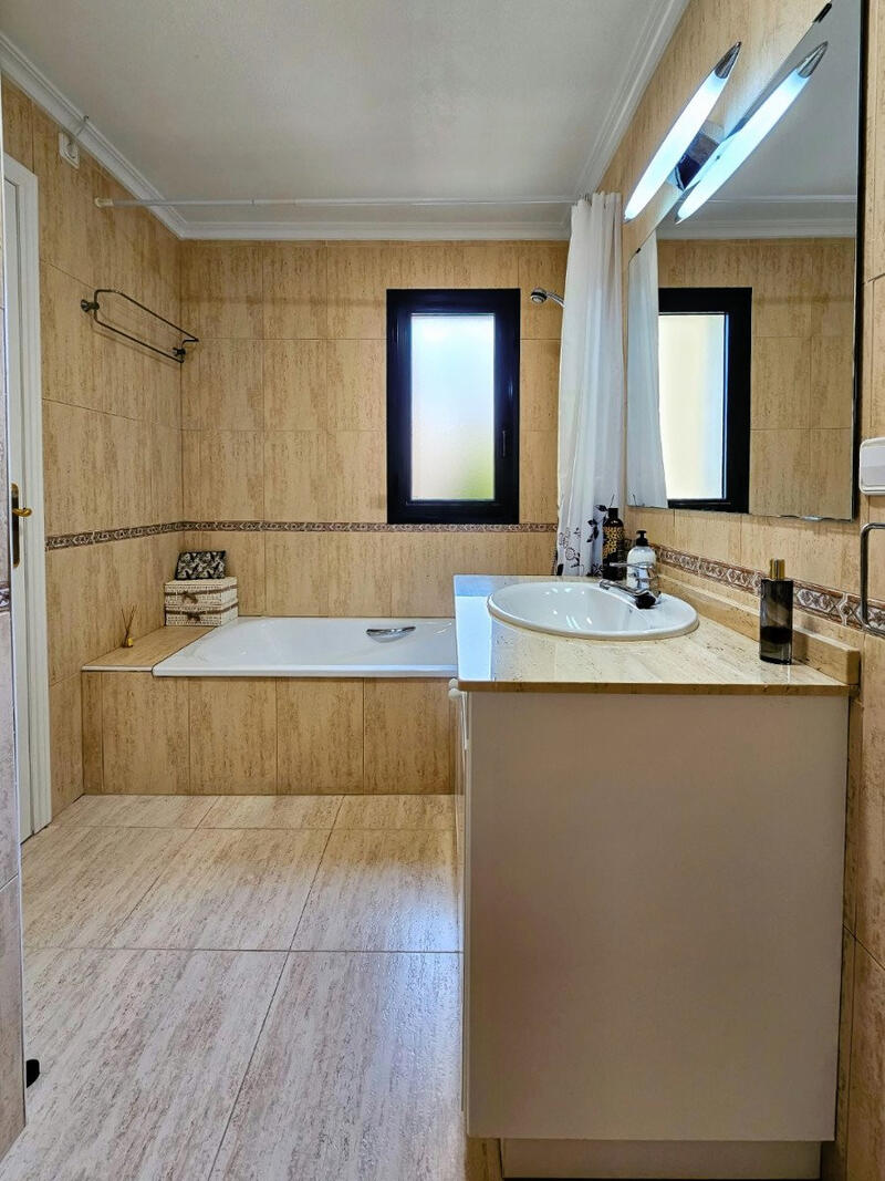 2 slaapkamer Appartement Te koop