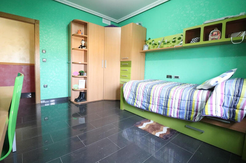 4 Schlafzimmer Villa zu verkaufen