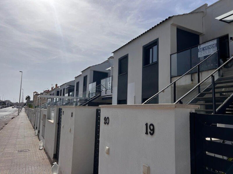 2 Cuarto Villa en venta