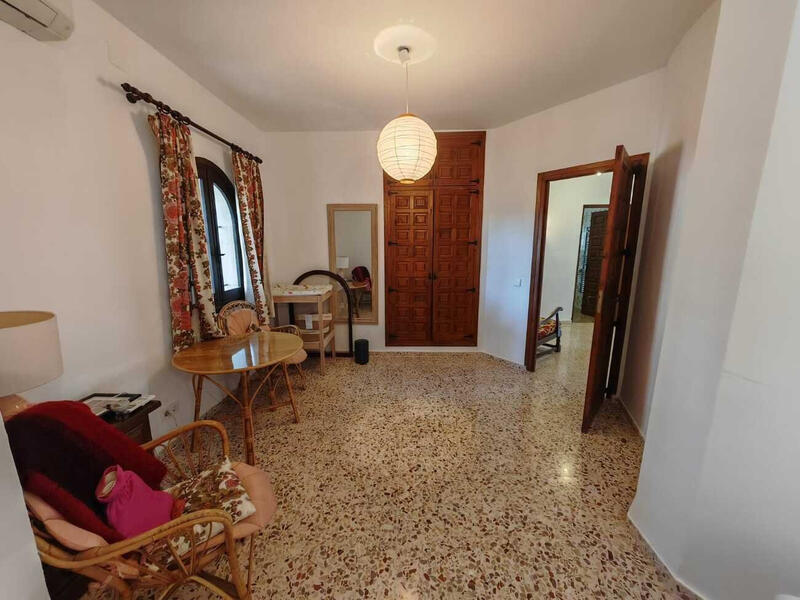 4 Cuarto Villa en venta