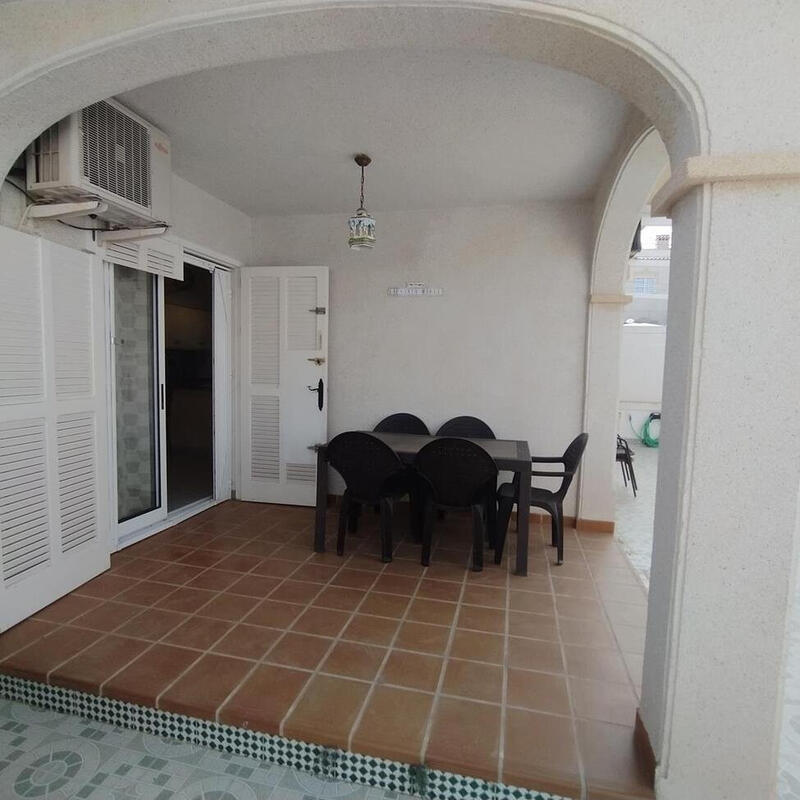 2 Cuarto Villa en venta