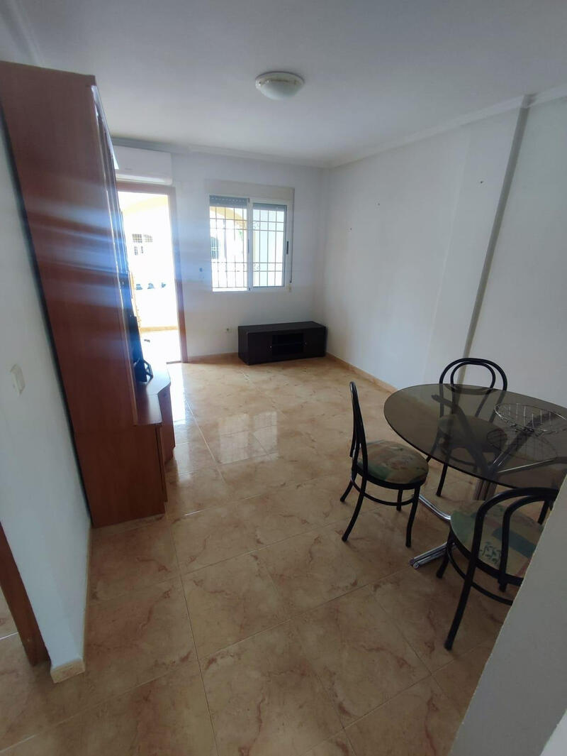 2 Cuarto Villa en venta