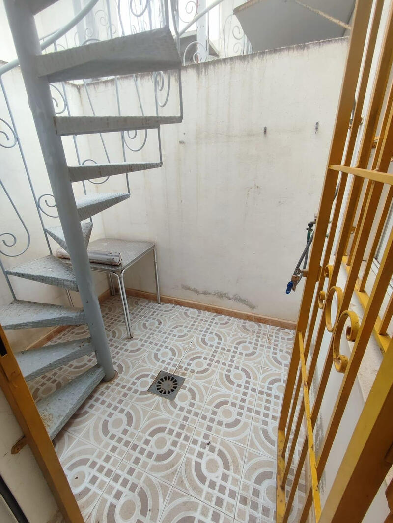 2 Cuarto Villa en venta