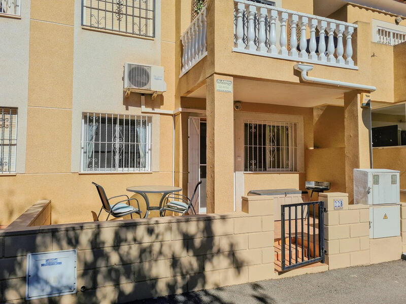 Apartamento en venta en Los Balcones, Alicante