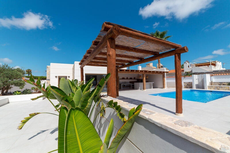 Villa till salu i Torrevieja, Alicante