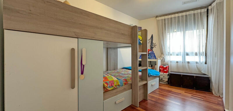 4 Schlafzimmer Appartement zu verkaufen